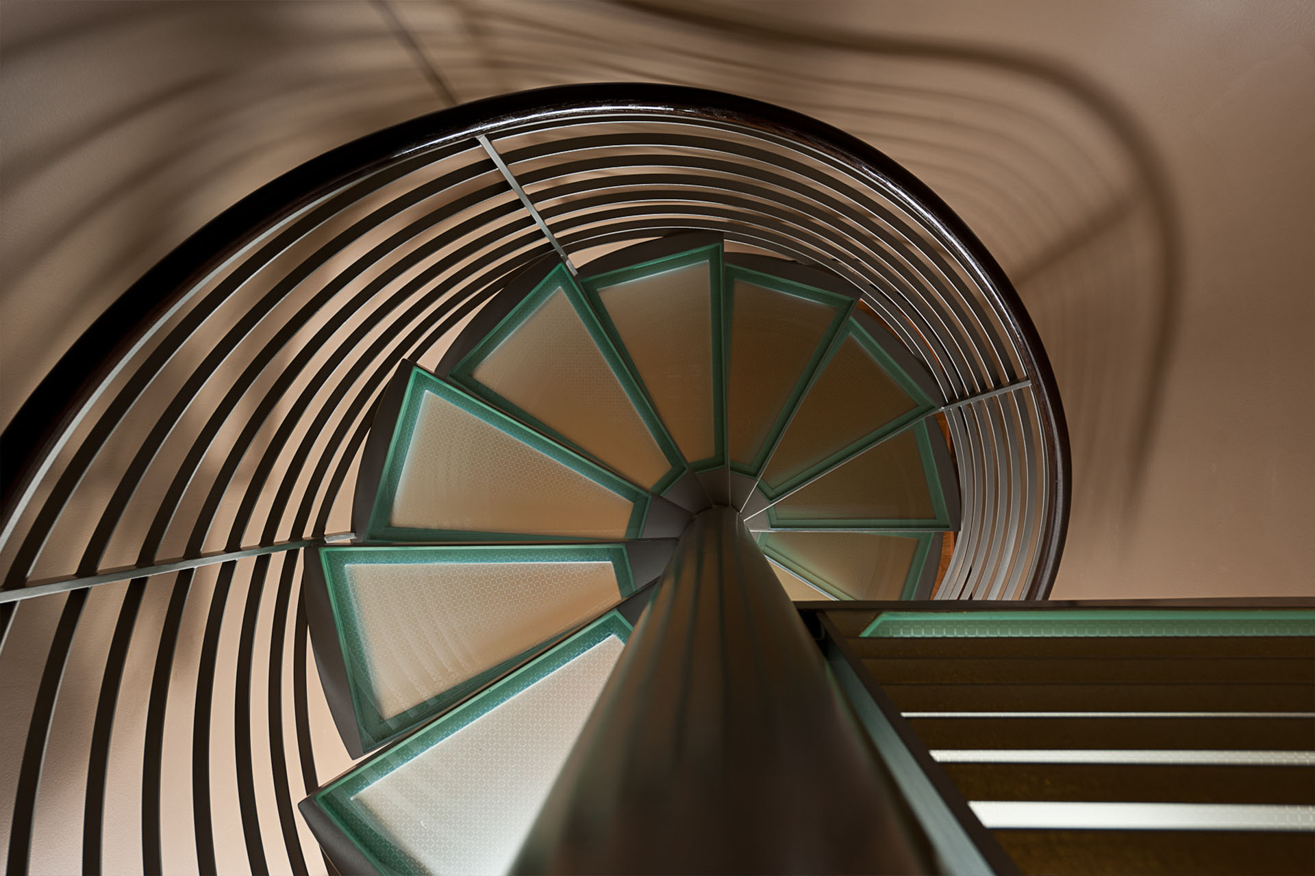 GlassWalk structural glass system